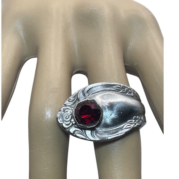 Antique Reed & Barton Stainless Steel Rose Spoon Ring With Red Crystal  Size 7.5 - Picture 7 of 11